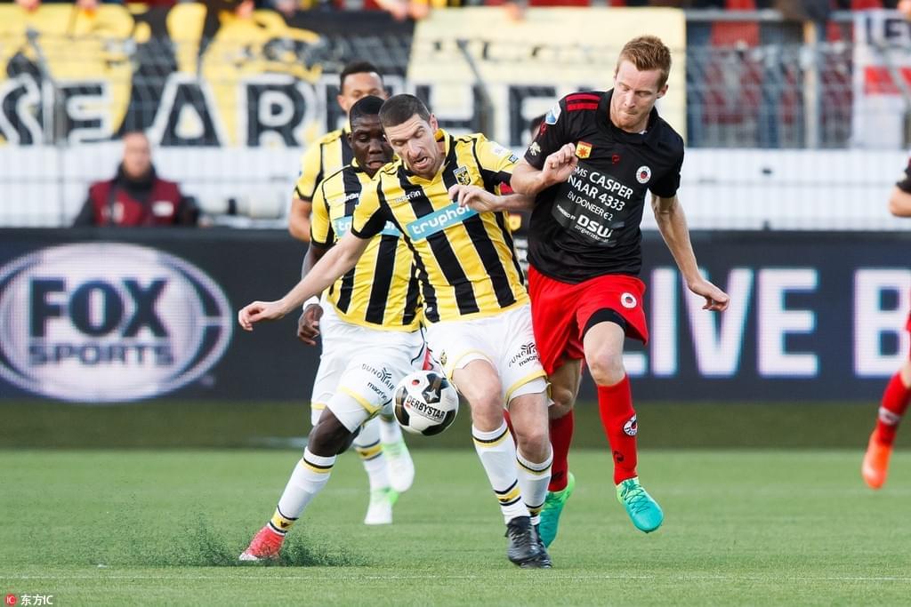 而泰山队将 而泰山队将